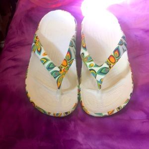 Flower power Dog flip flops.